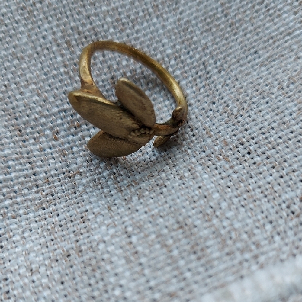 Nature-Inspired Gold Ring